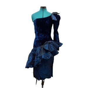 Vintage 1980s asymmetrical one sleeve cocktail party dress velvet and taffeta